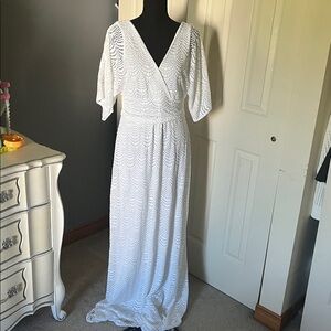 Lilly Pulitzer White Maxi Lace Dress, NWT, Beautiful!